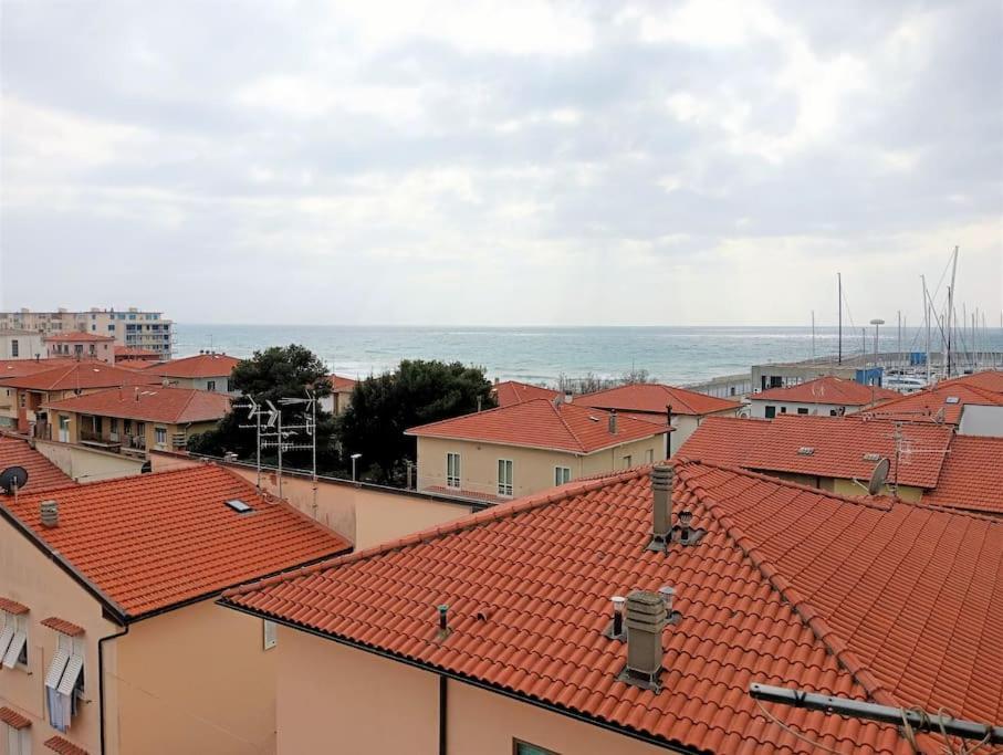 Appartamento A 50 Mt Dal Mare Rosignano Solvay Exterior photo