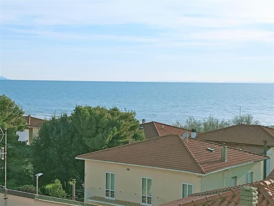Appartamento A 50 Mt Dal Mare Rosignano Solvay Exterior photo